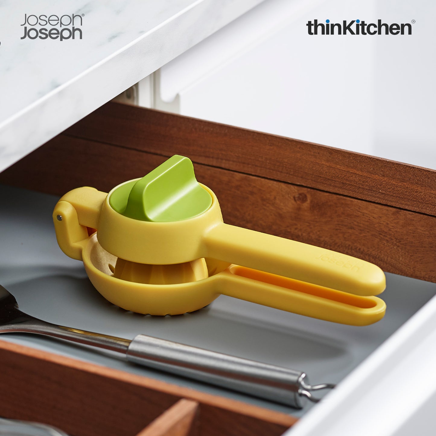 Joseph Joseph Juicemax Dual Action Citrus Press, Premium Manual Lemon Squeezer & Citrus Juicer, Easy-Squeeze Handles, Twist Reamer, Dishwasher Safe – Yellow