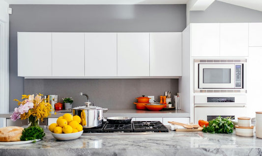 10 Kitchen safety tips everyone should remember