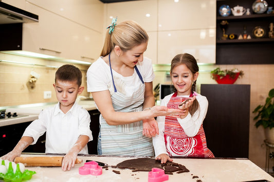 7 Summer Cooking Activities to Do With Kids