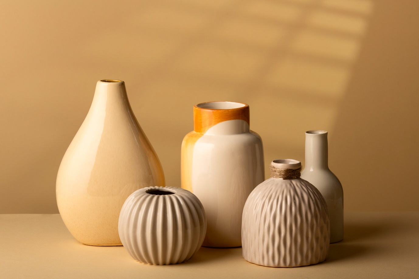 9 Vase Shapes To Transform Your Home Décor – thinKitchen