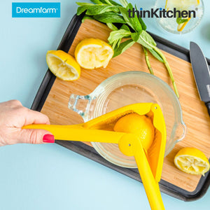 Dreamfarm Lemon Fluicer - Easy Squeeze Manual Lemon Juicer, Yellow