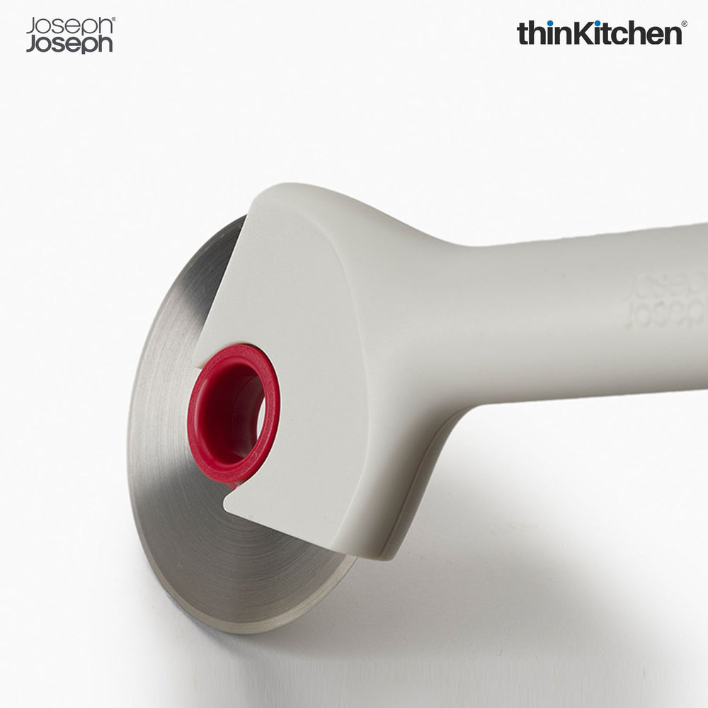 Joseph Joseph Ringo Easy-Clean Pizza Wheel Cutter, 21.6cm | Ideal for Pizza, Pastries & Sandwiches