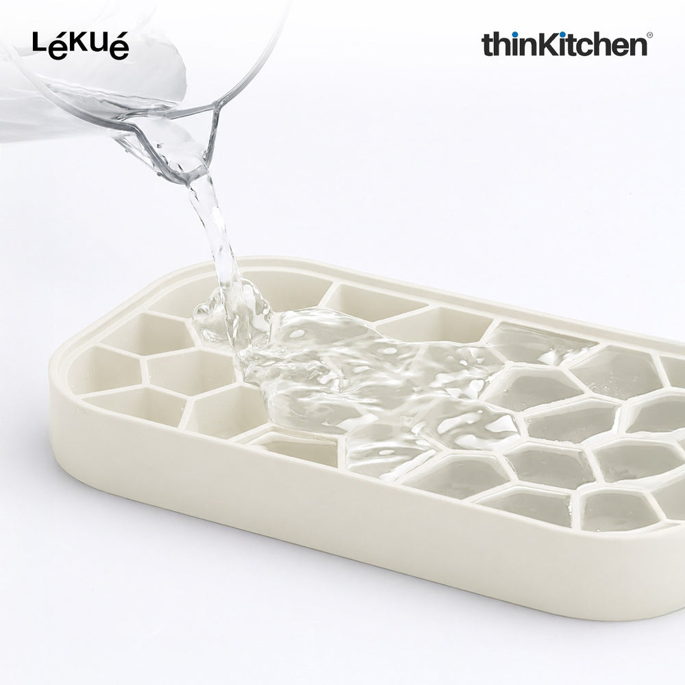 LÉKUÉ Silicone Ice Box Ice Cube Tray, Makes & Stores Upto 132 Ice Cubes, Ice Tray with Lid - White