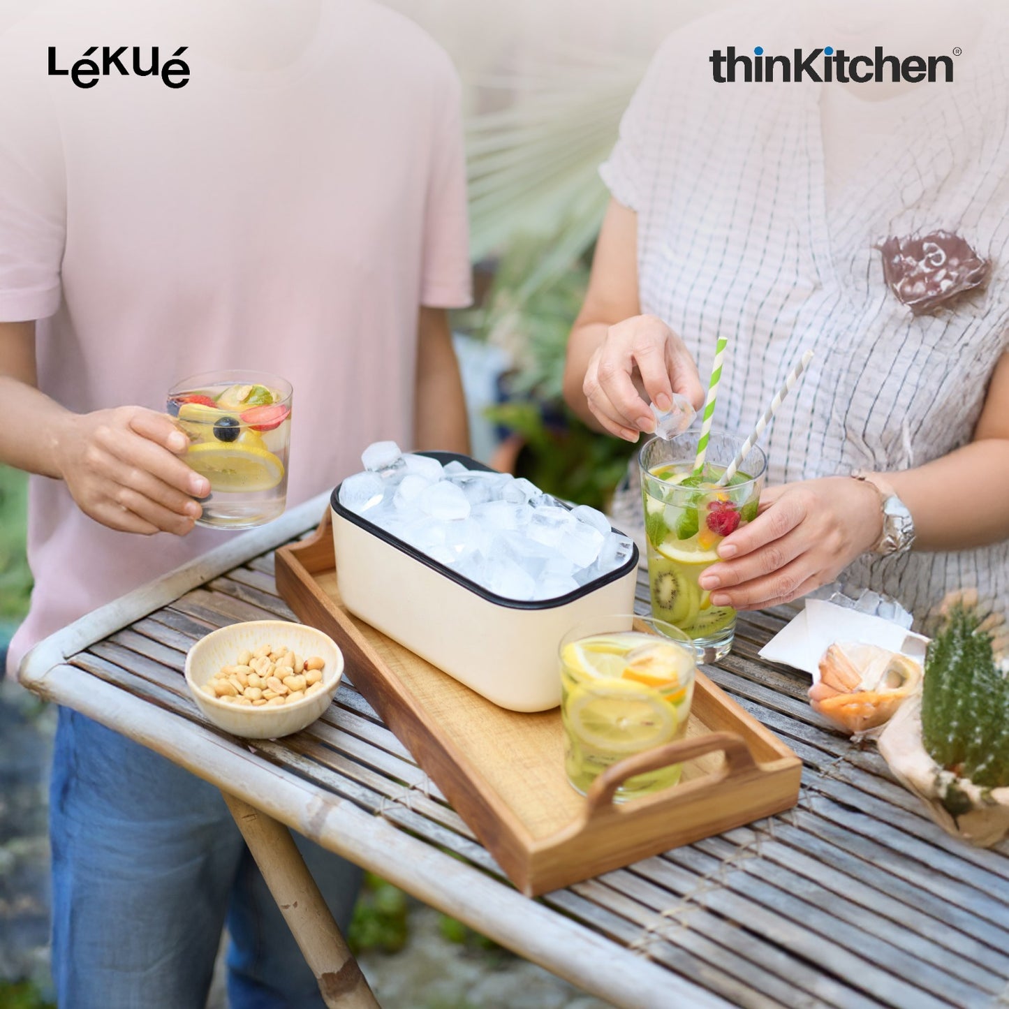 LÉKUÉ Silicone Ice Box Ice Cube Tray, Makes & Stores Upto 132 Ice Cubes, Ice Tray with Lid - White
