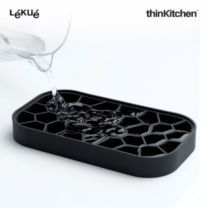 LÉKUÉ Silicone Ice Box Ice Cube Tray, Makes & Stores Upto 132 Ice Cubes, Ice Tray with Lid - Black