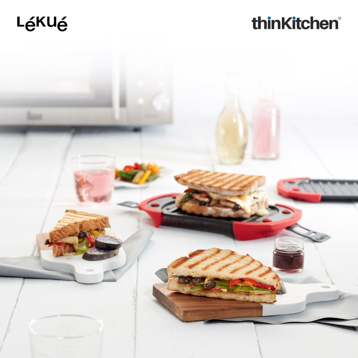 LÉKUÉ Premium Microwave Grill Pan, Platinum Silicone, Grill Vegetables, Sandwiches for Crispy Results
