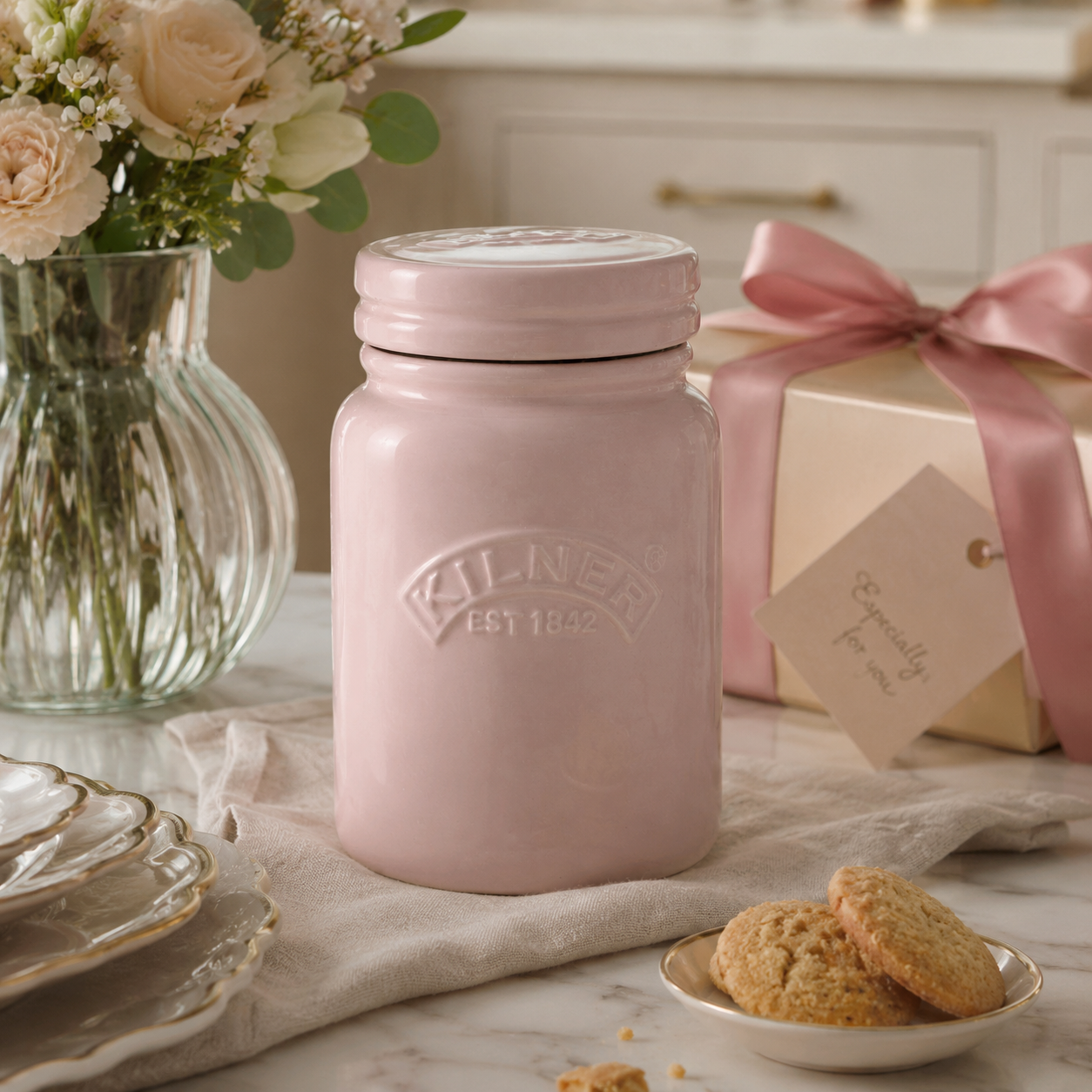 Kilner 600ml Airtight Premium Ceramic Storage Jar with Push Top Lid - Pink for Dry Food, Tea, Coffee, Sugar, Biscuits