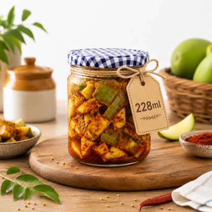 Kilner Premium 228 ml Round Twist Top Airtight Glass Jar for Kitchen Storage, Pickle, Jams, Chutnerys, Honey, Herbs, Spices
