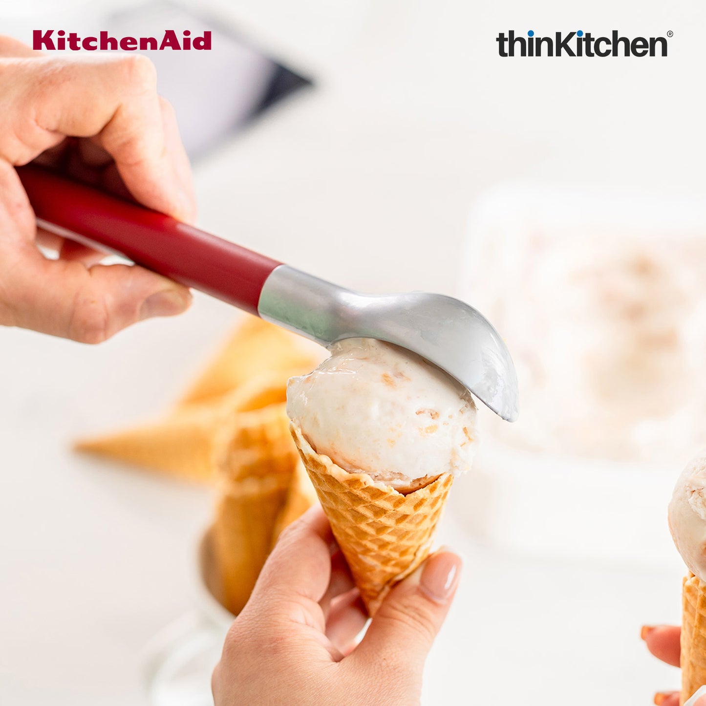 KitchenAid Ice Cream Scoop With Ergonomic Handle - Empire Red,  21cm