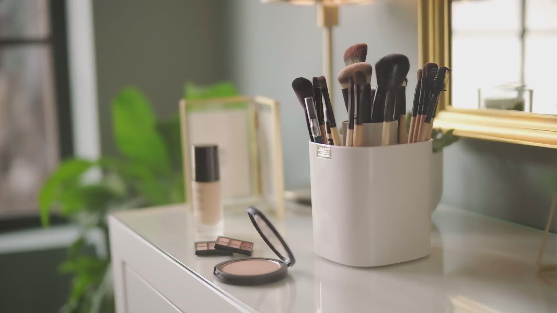 Joseph Joseph Premium Makeup Brush Holder, Tiered Cosmetic Organizer Pot with Dividers for Brushes & Beauty Tools - 4