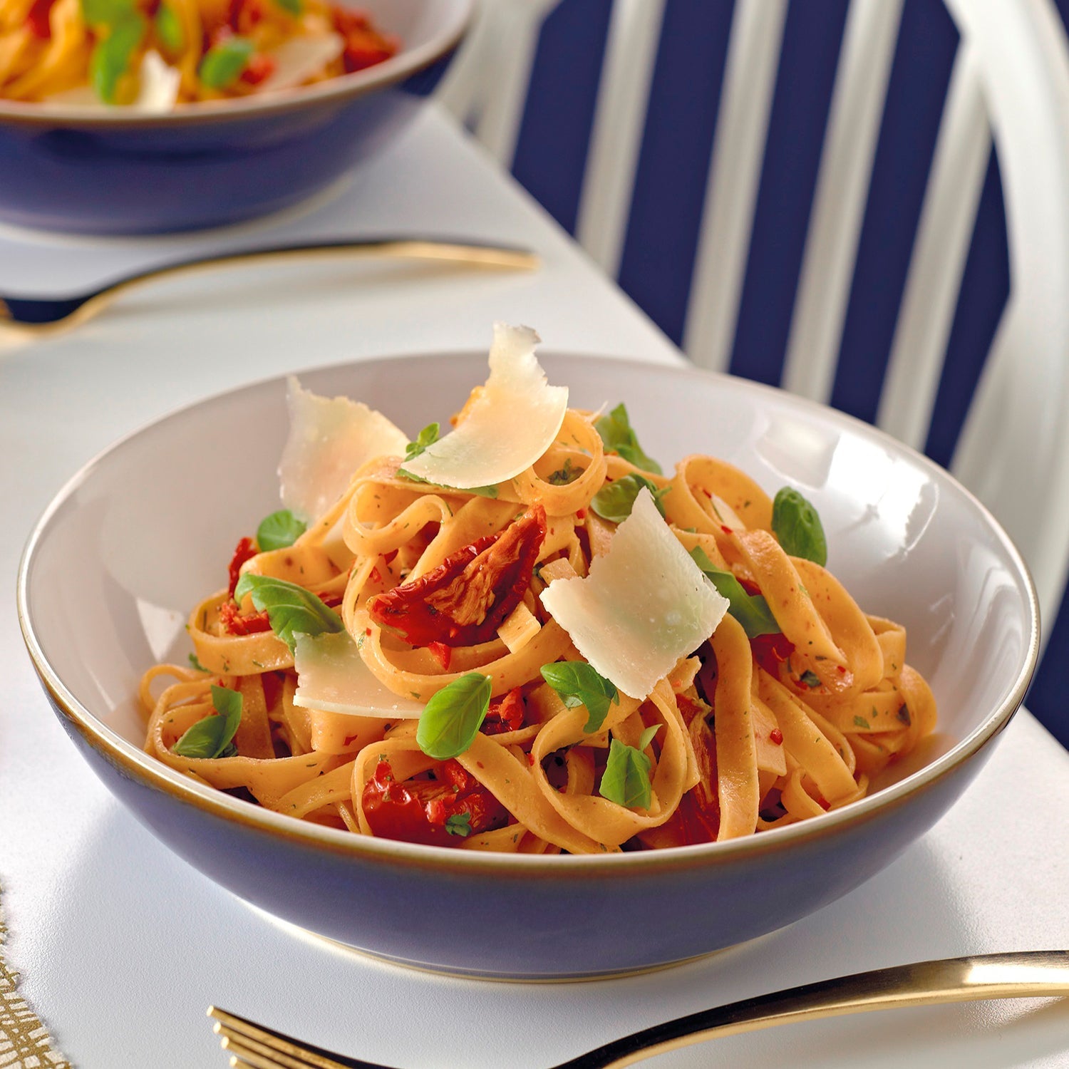 Bring Home Imperial Blue Alt Denby Pasta Bowls thinKitchen